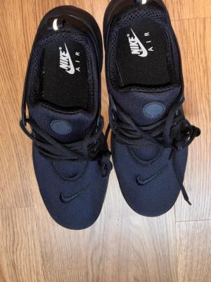 Prestos - Pris kan sänkas vid snabb köp har aldrig använt dessa skor 