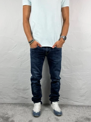 Replay jeans  - Ett par riktigt snygga jeans från Replay i storlek W30 L32 i modellen Anbbas 