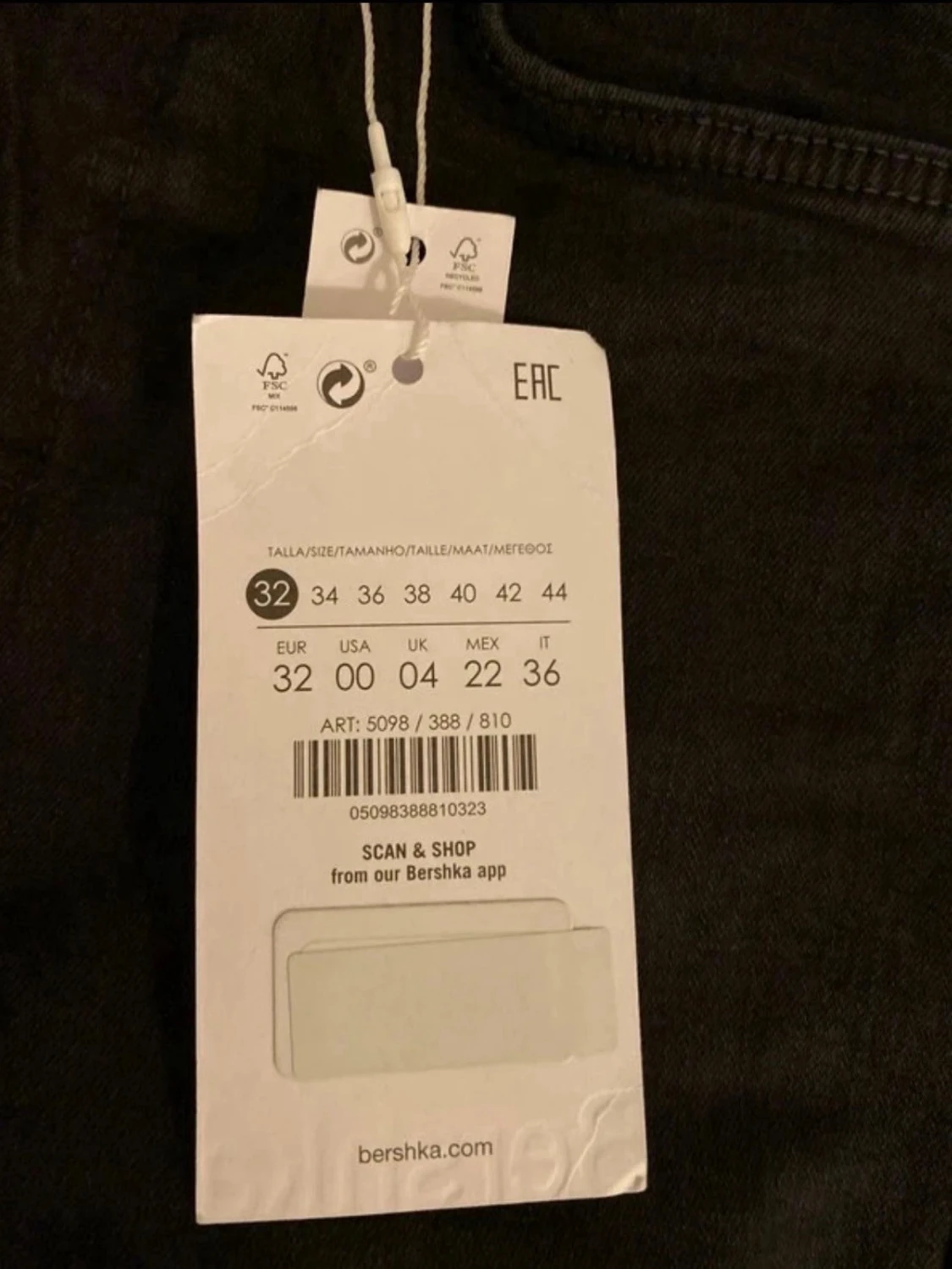 Svarta bootcut jeans med rå kant - 5