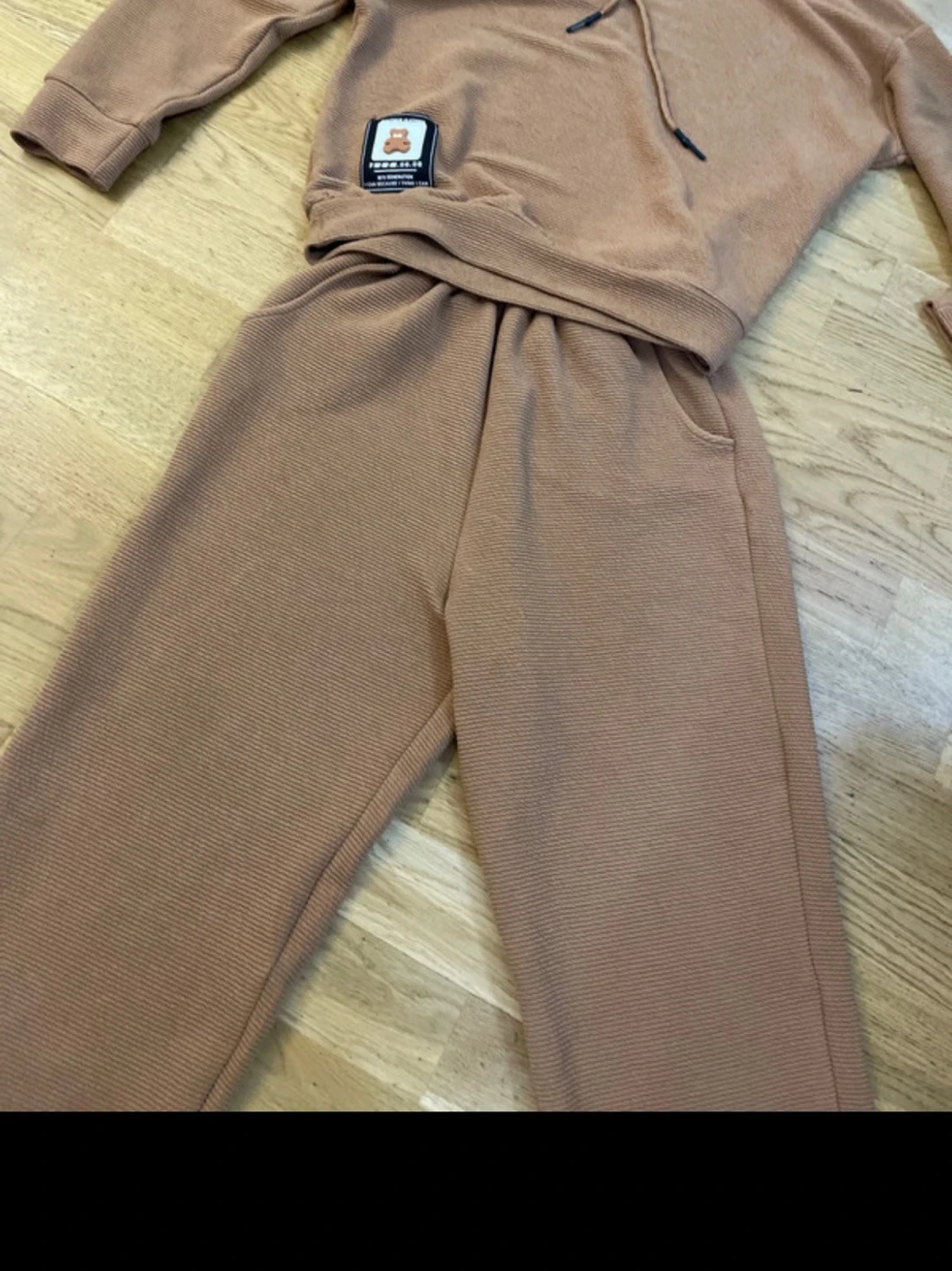Brun ribbad loungewear-set med luva - 2