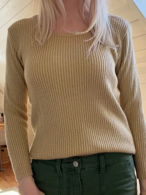 Guldig tröja - St one size