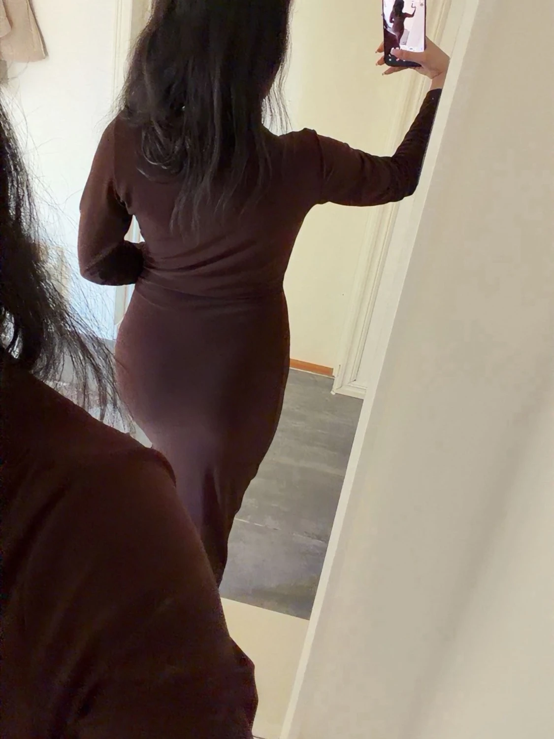 Brun långärmad långklänning