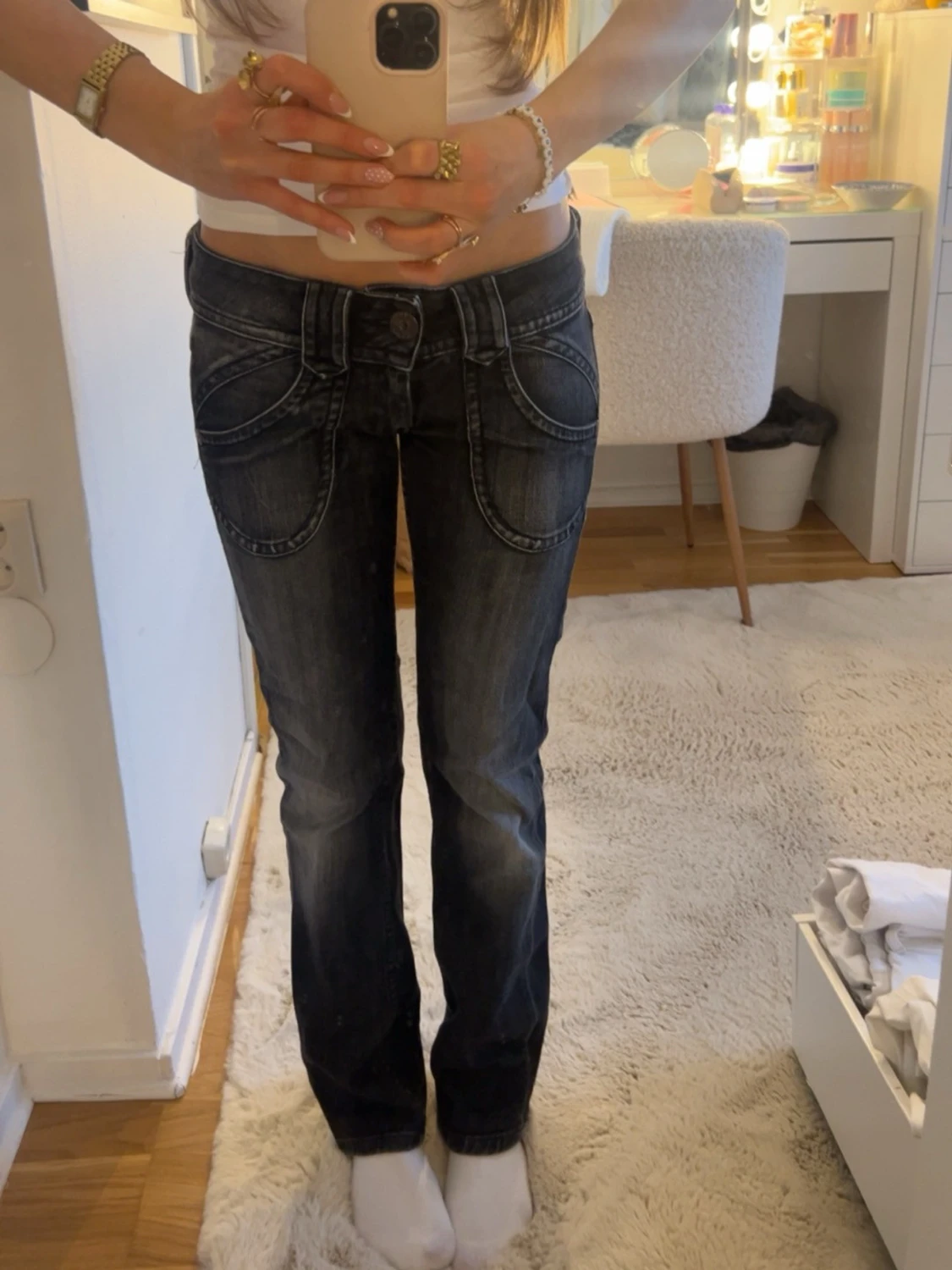 Mörkgråa vintage low waist jeans  - 2