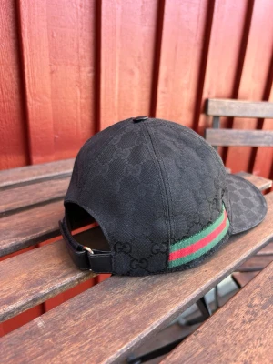 Von tilanders Gucci keps - Säljer nu vontis kända Gucci keps. Ja det är hennes, jag känner henne. Väldigt fint skick på den! 