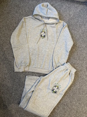 Brazil gray tracksuit - Size M, true to size and very comfortable