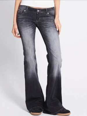 Lager 157 jeans - Säljer mina lager jeans nu i modellen blaze då dom inte passade och jag glömde lämna tillbaka dom. Dom är helt oanvända och i helt nytt skick, skriv till mig privat för bilder på dom såklart!!🩷🩷dom är storlek xxs short🩷