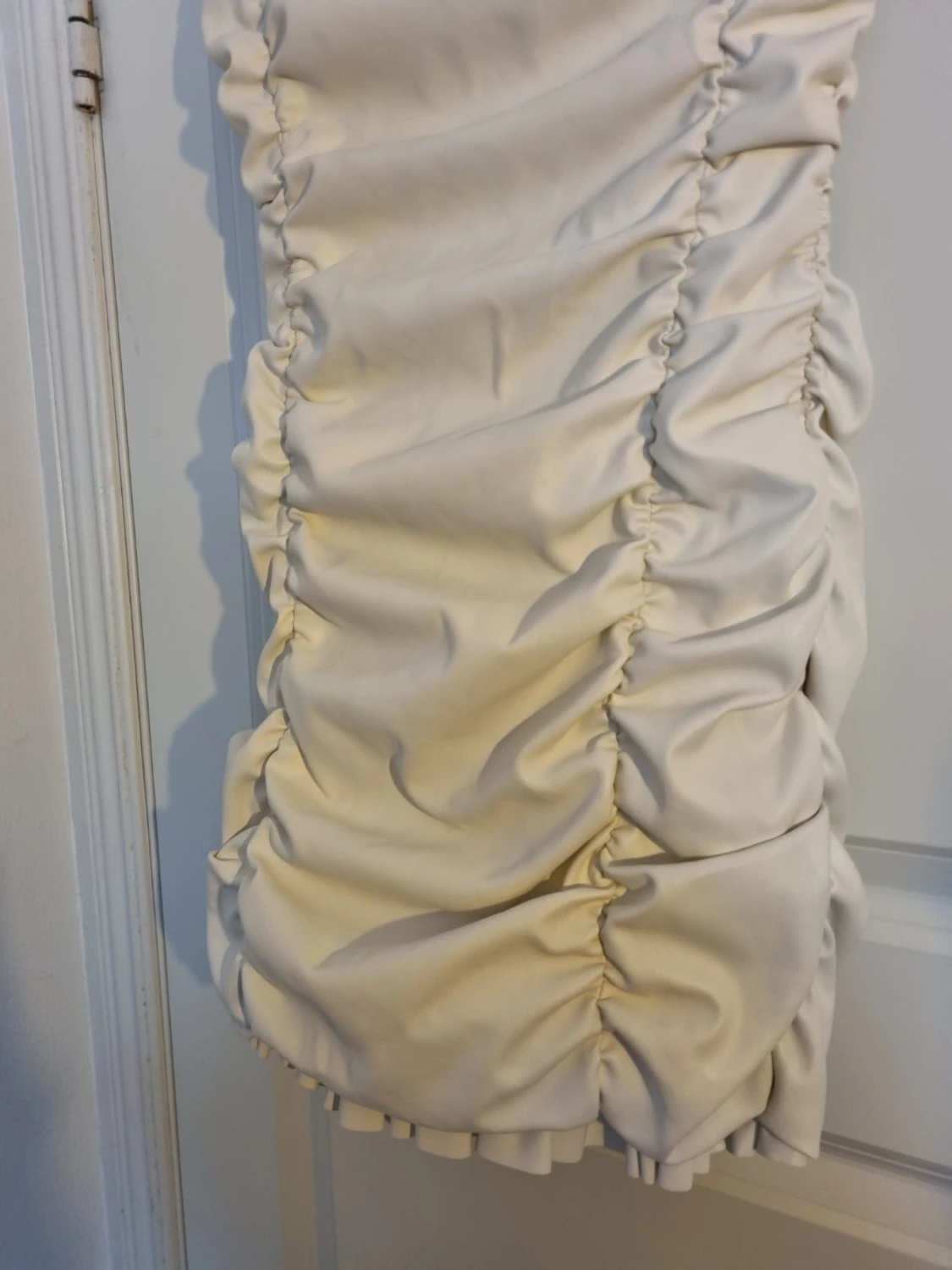 Hudnära miniklänning  - 1