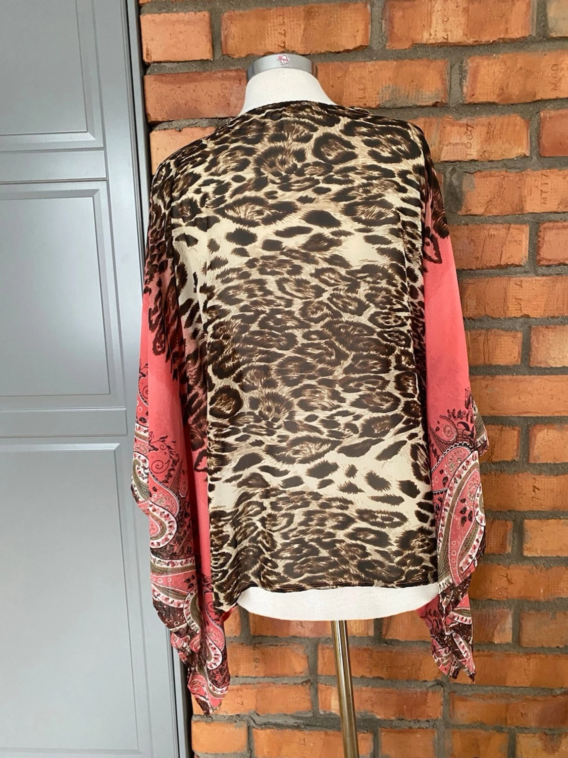Leopardmönstrad blus med paisley - 3