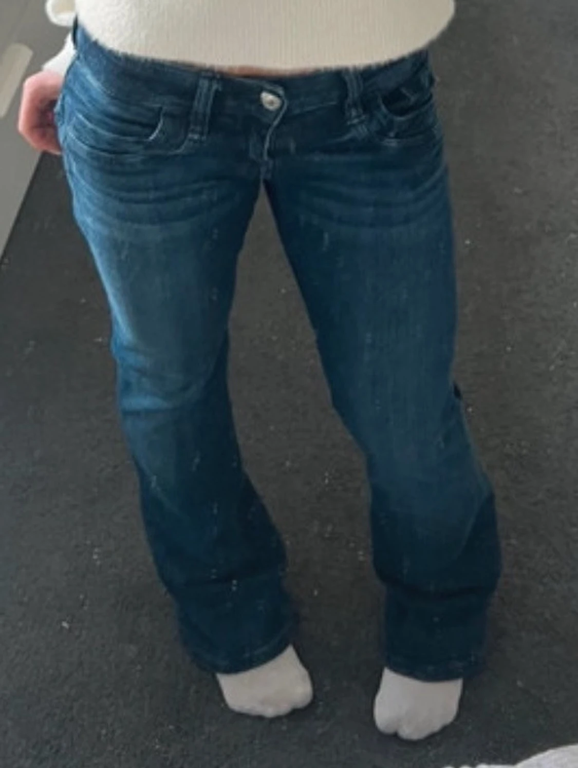 Blå bootcut jeans med låg midja - 2