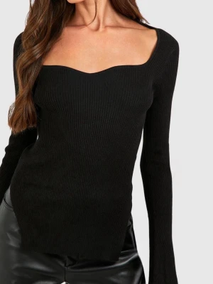 Svart topp  - Trendig svart ribbstickad topp från SHEIN med lång ärm och snygg sweetheart-ringning. Figurnära passform och stretchigt material som sitter bekvämt. Perfekt att matcha med både jeans och kjol för en stilren look. Använd bara 1 gång