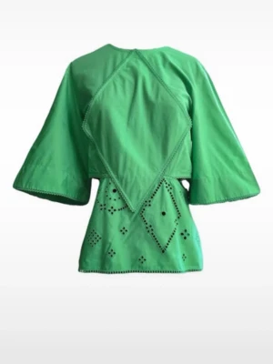 Ganni blus  - Säljer denna supersöta topp från ganni då den tyvärr var för liten❤️ Väldigt bra skick, inga defekter!