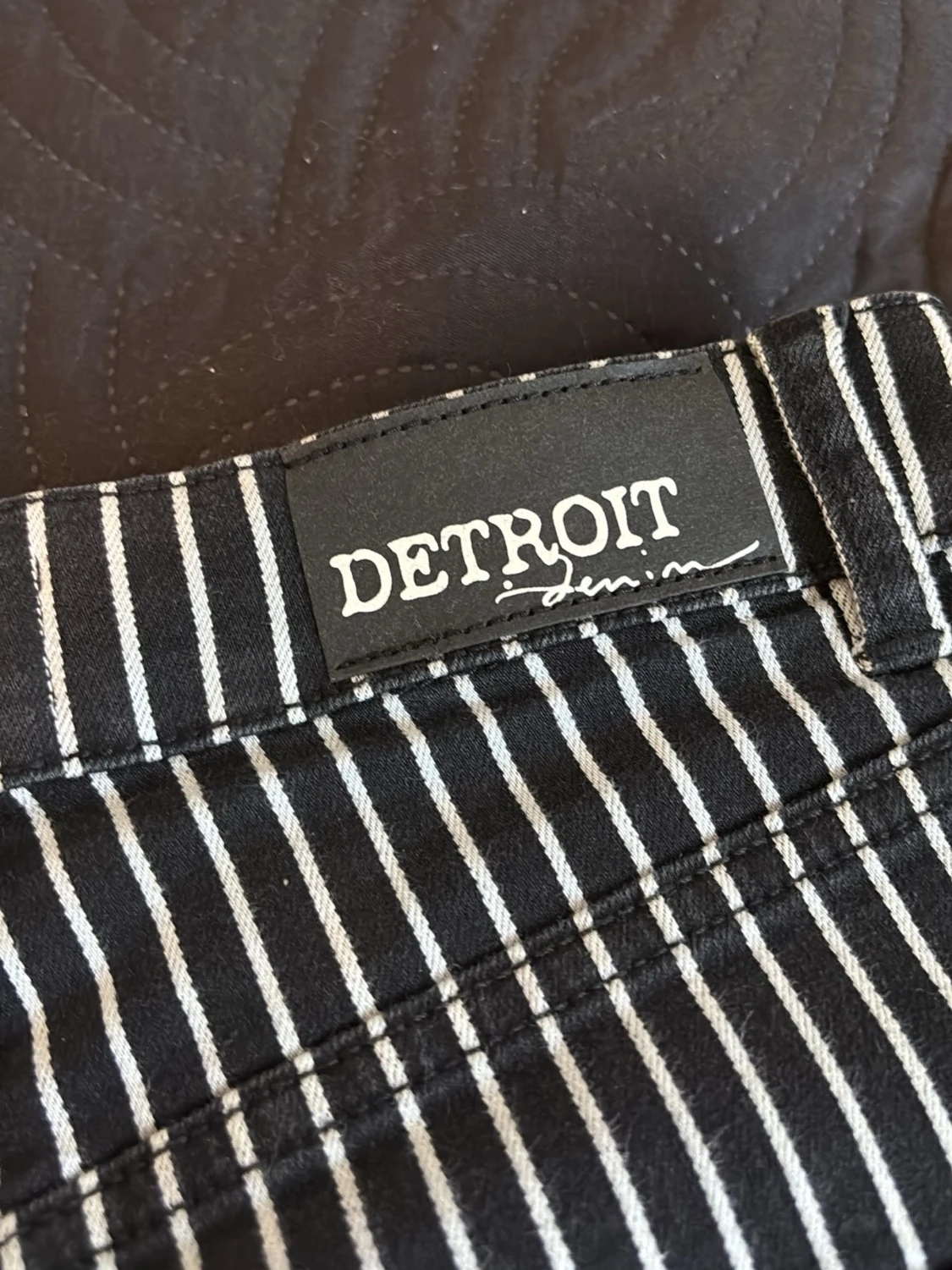 Svartvita randiga jeans från Detroit - 2