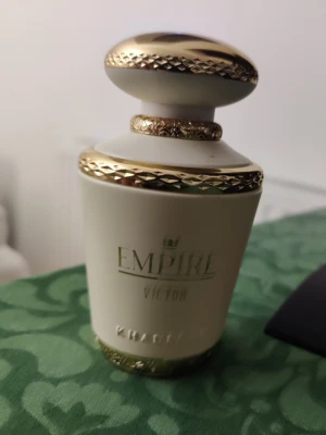 Khadlaj Empire Victor  - Khadlaj Empire Victor, ca 90/100ml kvar