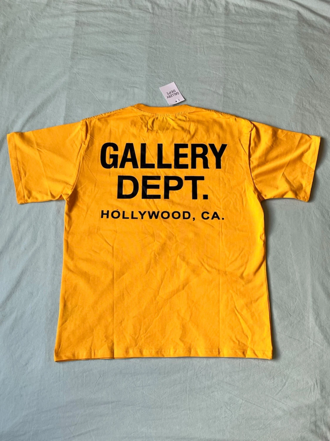 Gul t-shirt från Gallery Dept. - 2