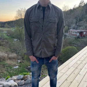 C.P. Company  - Säljer en riktigt fet overshirt från C.P. Company i toppen skick. Skriv om du har några frågor eller funderingar!!!