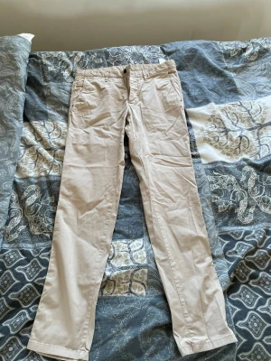 Chinos Massimo Dutti - Fina chinos från Massimo dutti. Storlek 42
