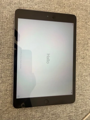 Ipad  - Säljer min gamla iPad, den är återställd och redo 