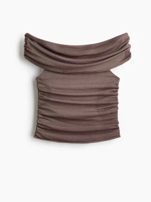Brun offshoulder topp  - Aldrig använd offshoulfer topp från hm, prislapp kvar🥰