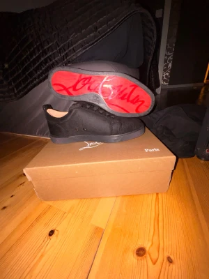 Svarta loubs utan spikar - Loubs nästa nya bara använda 2 gånger