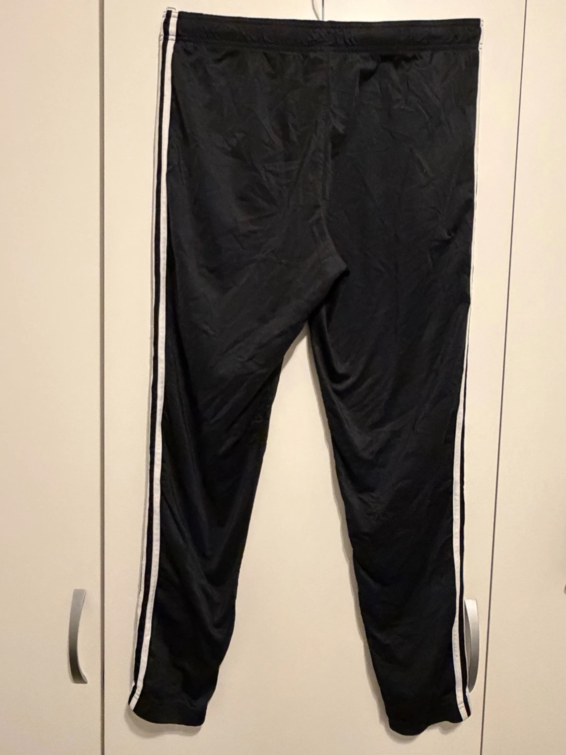Svart Adidas träningsset med vita ränder - 5