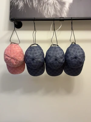Kepsar  - Helt nya alla i storlek M, 58cm 