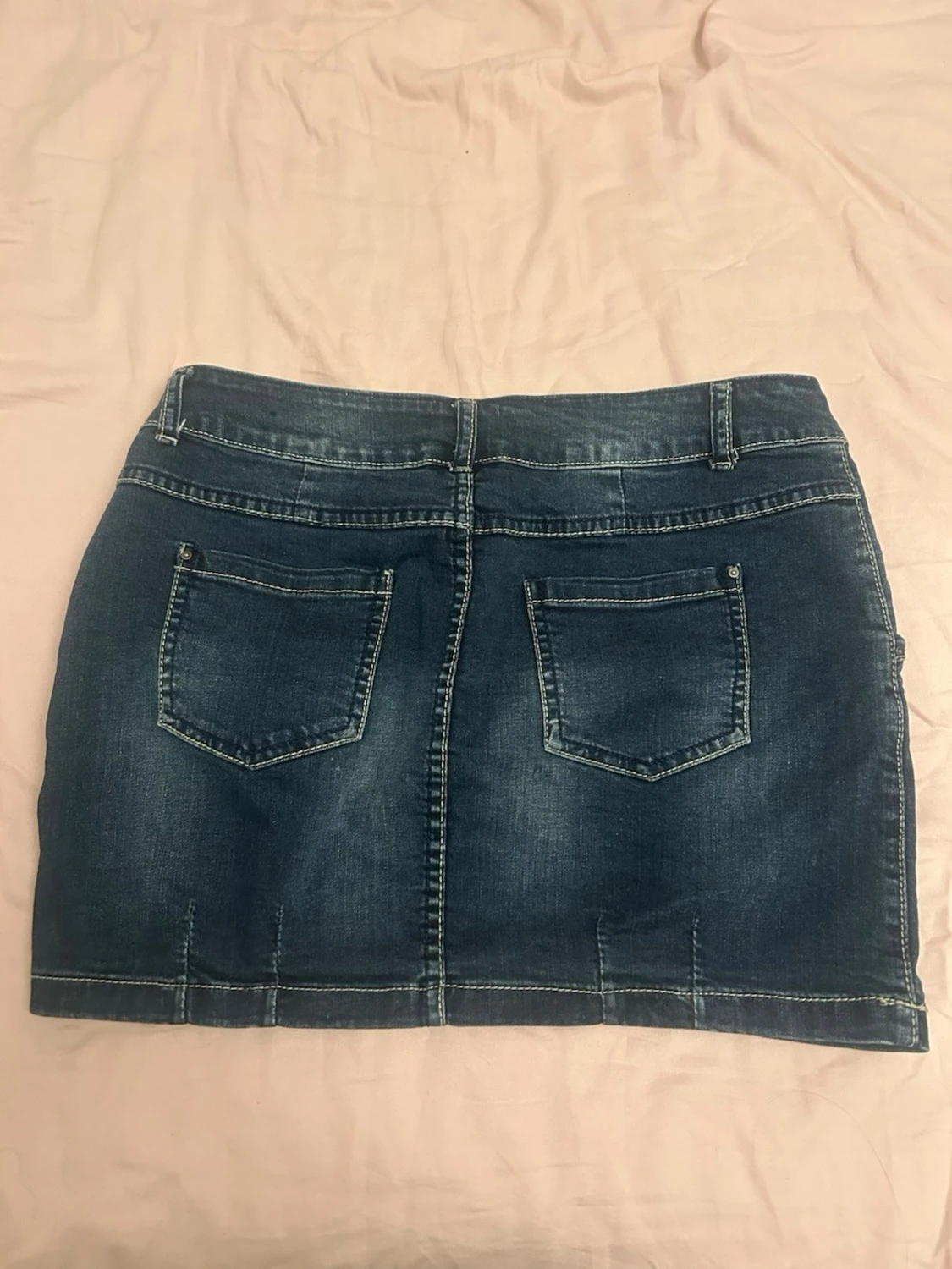 Mörkblå jeanskjol med fickor - 1