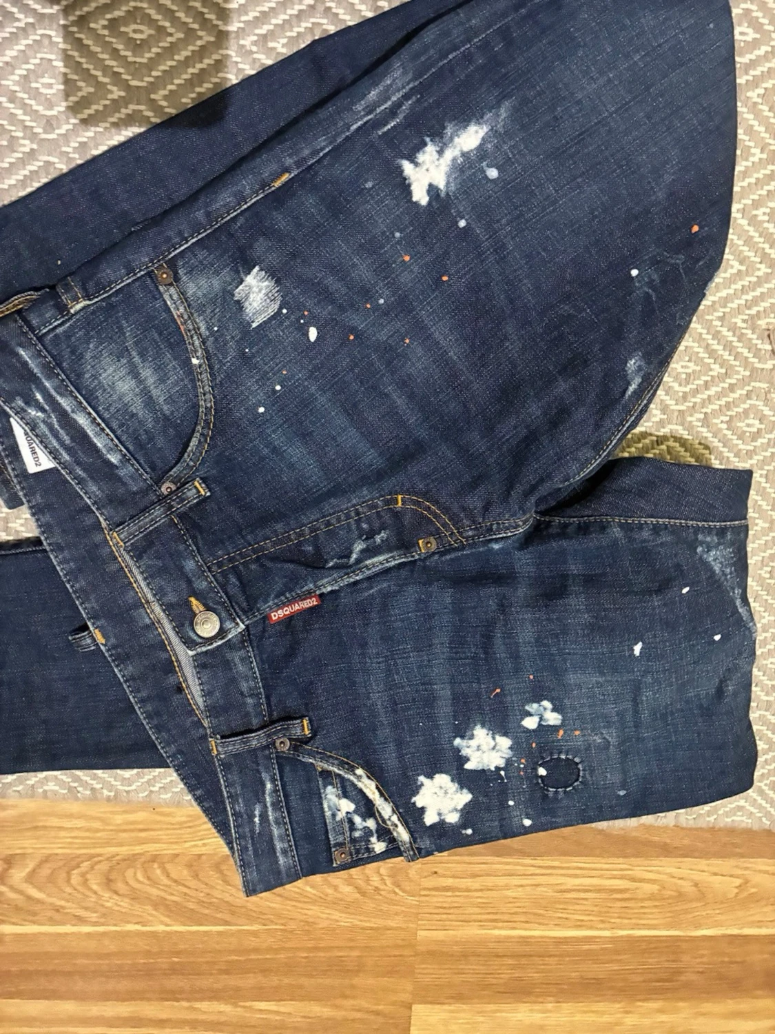 Mörkblå distressed jeans från Dsquared2 - 4
