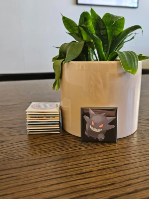 Gengar kylskåpsmagnet  - 50x50mm  Instagram: magnet.man_