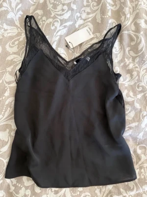 New mango tank top - New from mango, black. Size Xs