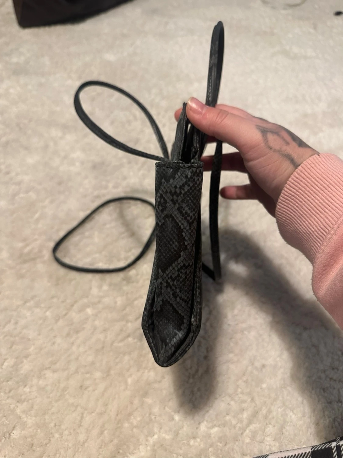 Gucci handväska i ormmönstrat läder - 5