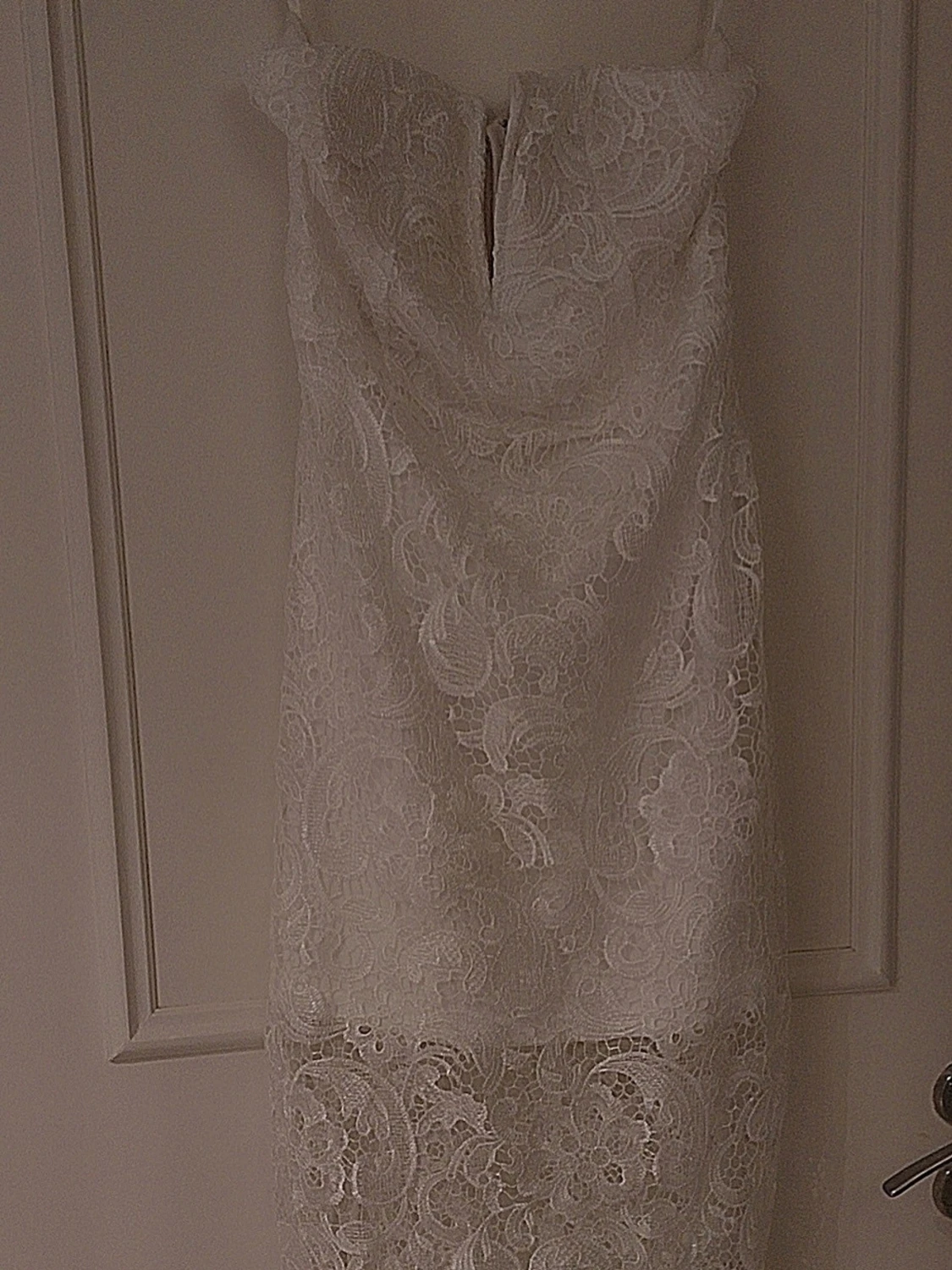 Vit spetsklänning från Nelly  - 2