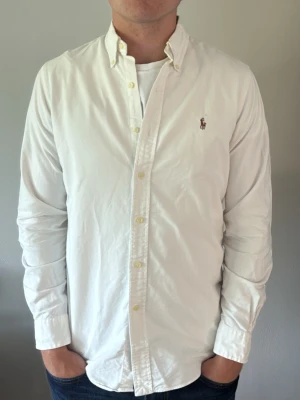 Ralph Lauren Skjorta - - Condition: 8/10 - Color: White - Size: S