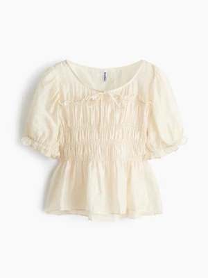 Vit smockad blus - Supersöt smockad blus från H&M endast använd en gång och köptes för 180, storlek xxs. 