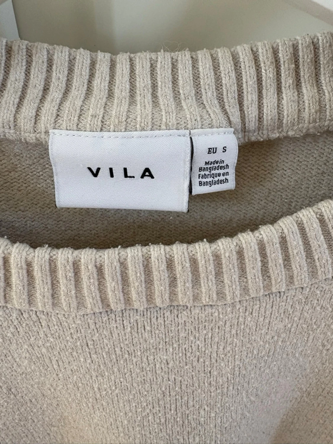 Beige stickad tröja från VILA - 1