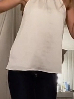 Satintopp - Snygg topp mins ej var ifrån💗