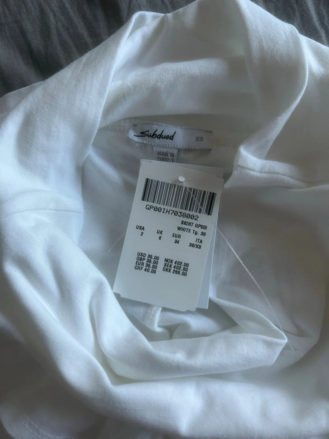 Vit volangkjol från Subdued - 1