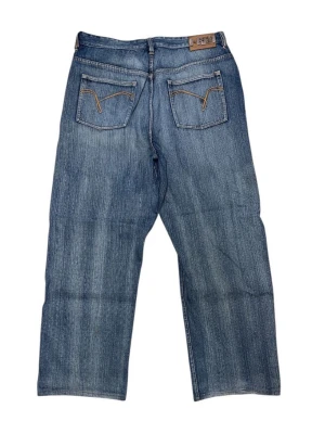 Baggy jeans - Indigo red Baggy jeans W40 fläckar (bild 3) [Ytterbenslängd 115cm] [Innerbenslängd 80cm] [Midja 47cm] [Benöppning 27cm]