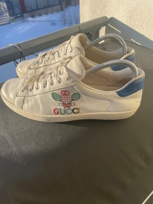 Gucci Ace med tennisbrodyr - Skick 7/10 skriv vid frågor eller funderingar!