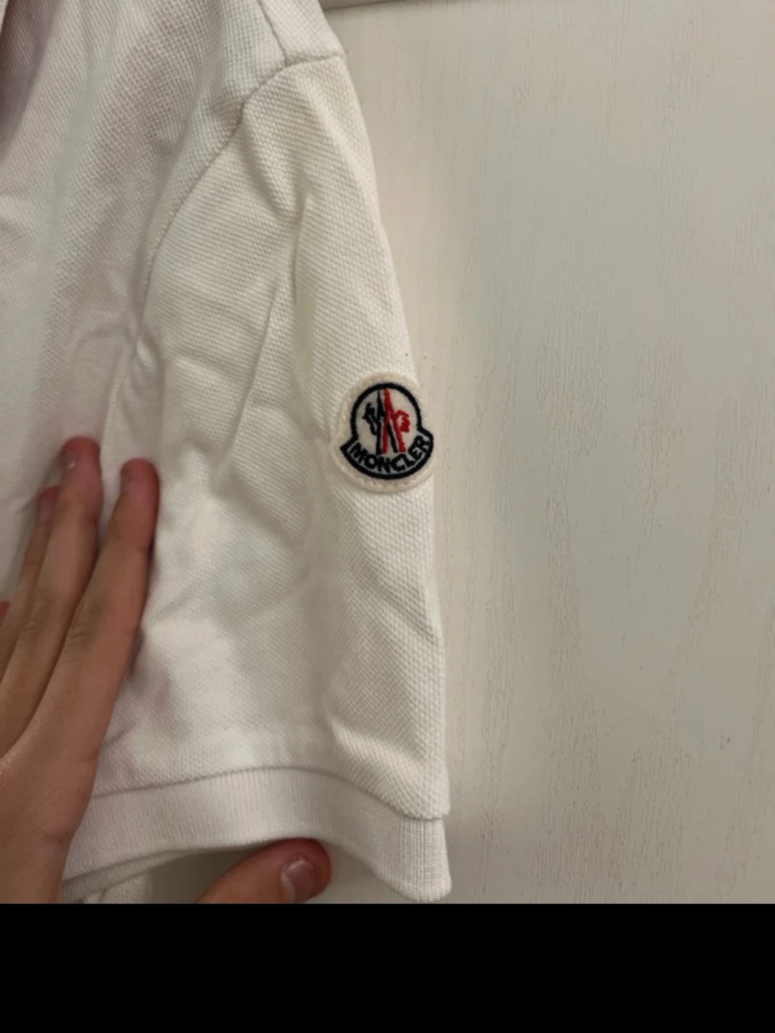 Vit pikétröja från Moncler - 3