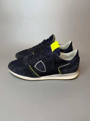 Philippe Model Skor - ‼️VI TAR INGA BYTEN‼️ | Philippe Model Sneakers | Skick: 9/10 | Storlek 40 fits 41 | Tillkommer enbart skorna vid köp! | Frakt sker inom 24 timmar efter köp 📦💨 | Hör av dig vid minsta fråga eller fundering 💭