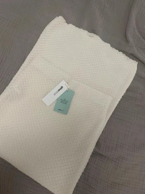 Gina Tricot - långkjol  - Gina tricot  Långkjol  Vit  Stl. Xs Ny med prislapp Köpt för 299kr  Pris går att diskutera!!