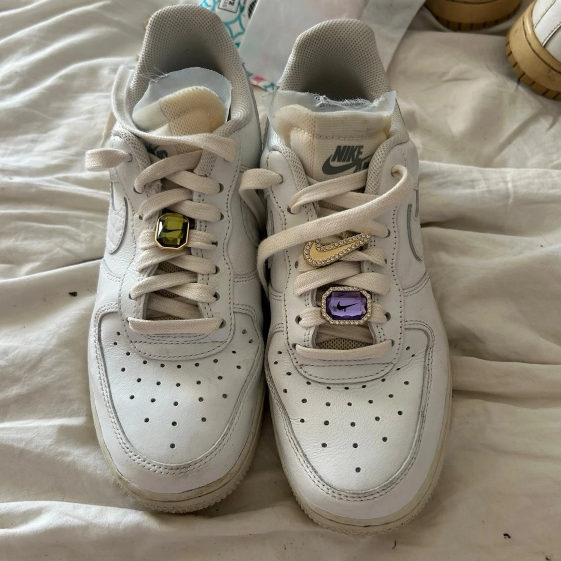 Nike Air Force 1 Med Guld Detaljer - 2
