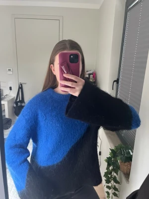 & Other Stories tröja - & Other Stories tröja i mohair! Väldigt bra skick då den är knappt använd! 💕