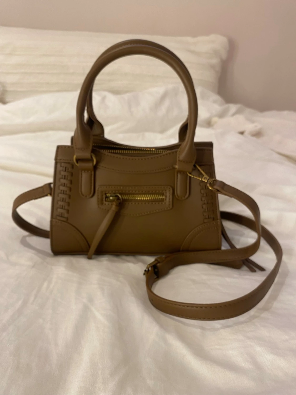 Brun minihandväska med axelrem