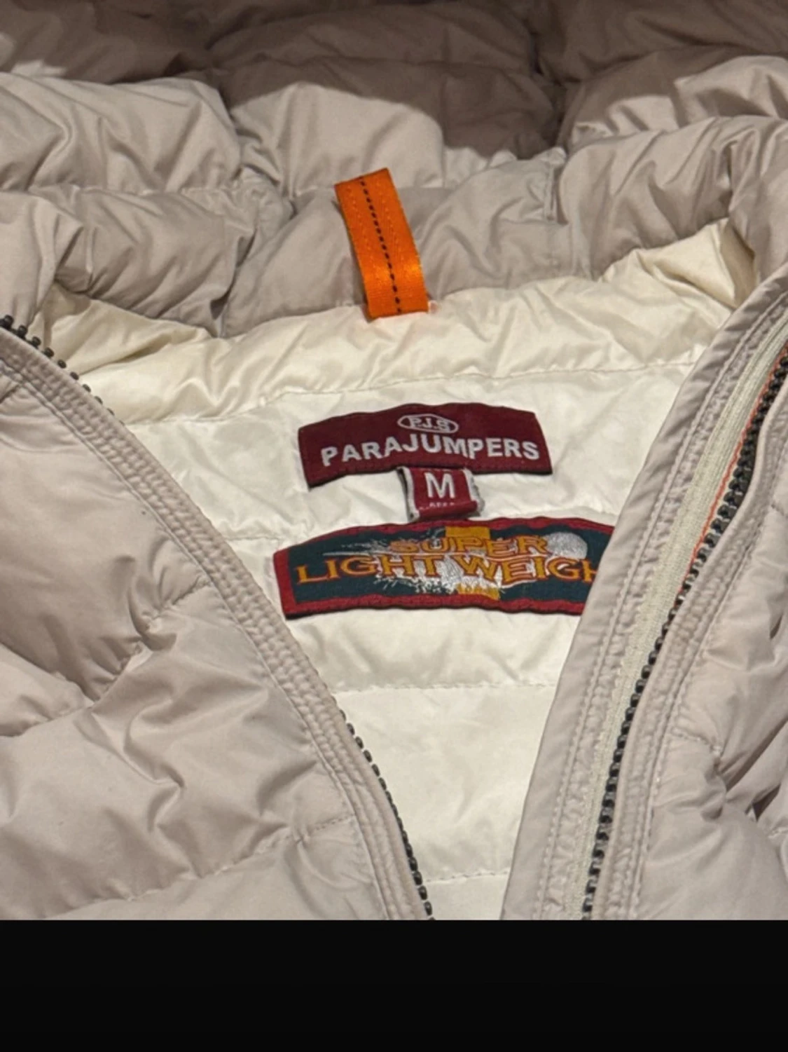 Ljusgrå dunjacka från Parajumpers - 1