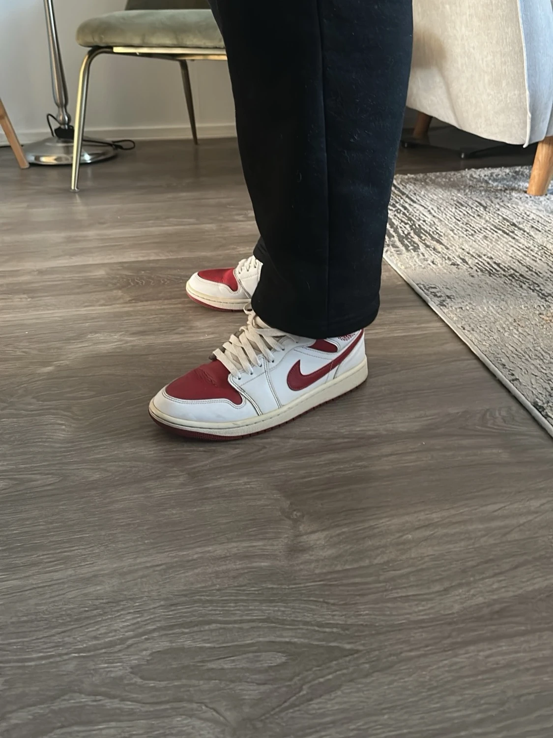 Nike Air Jordan 1 Mid röd/vit - 1