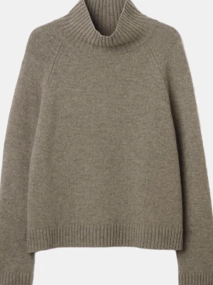 Beige polotröja i ullmix - Hej! säljer min polotröja från wera stl s, använd 1gång nypris 799kr❣️