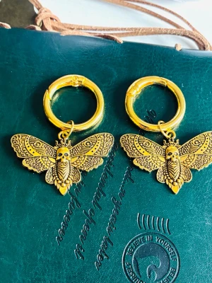 Moth earrings in stainless steel  - Cool moth earrings in stainless steel, unknown brand. New!