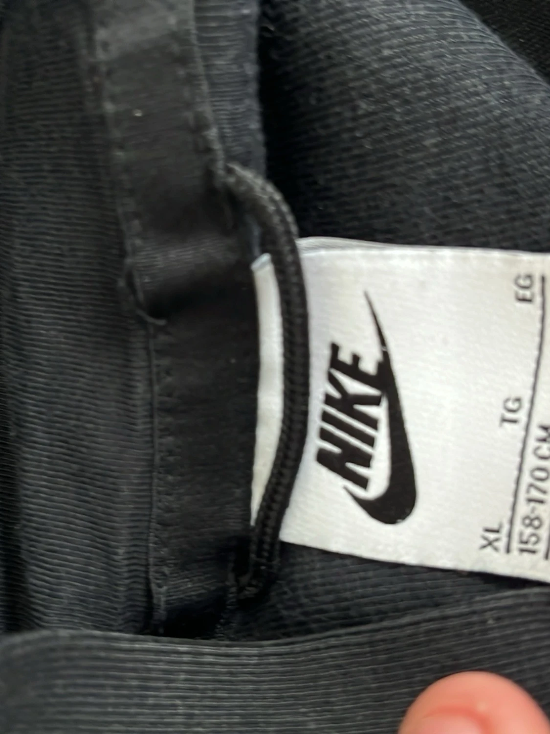 Svart Nike tech - 3