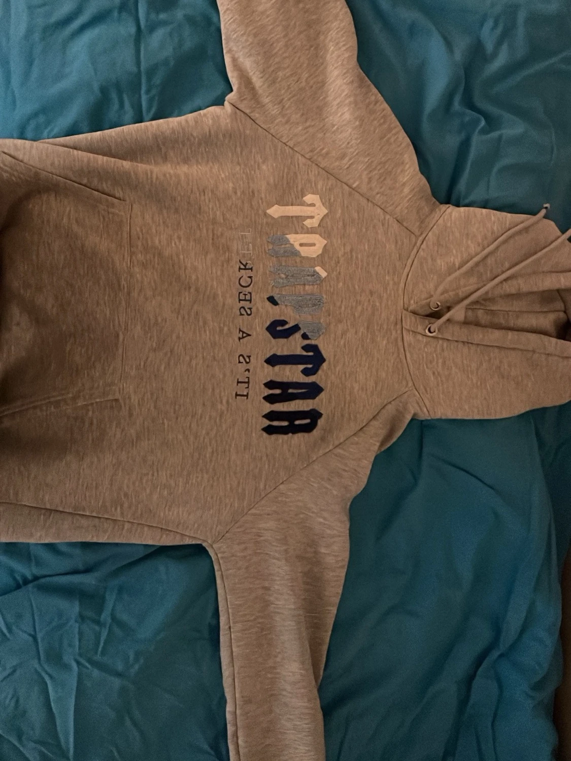 Grå TRAPSTAR hoodie med tryck - 1